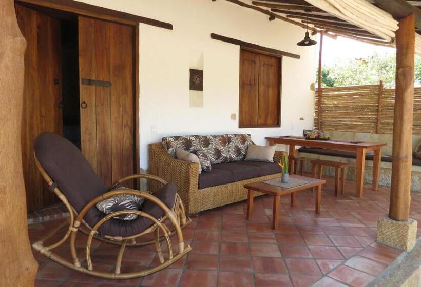 اتاق استاندارد چهارنفره با چشم‌انداز باغ, Casa Alamanda B&b