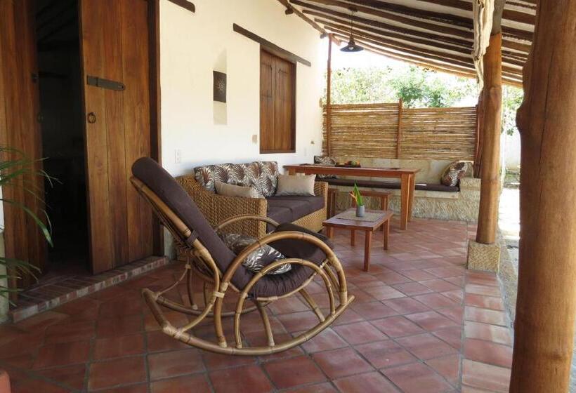 اتاق استاندارد چهارنفره با چشم‌انداز باغ, Casa Alamanda B&b