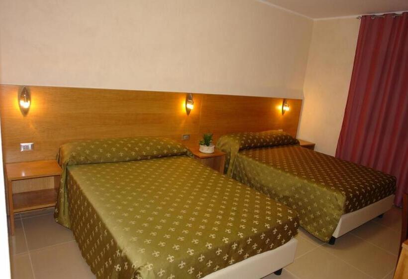 اتاق استاندارد سه نفره, Corona