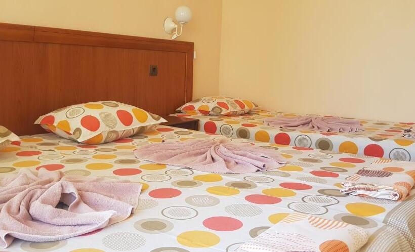 Трехместный Номер Стандарт с Балконом, Dsk