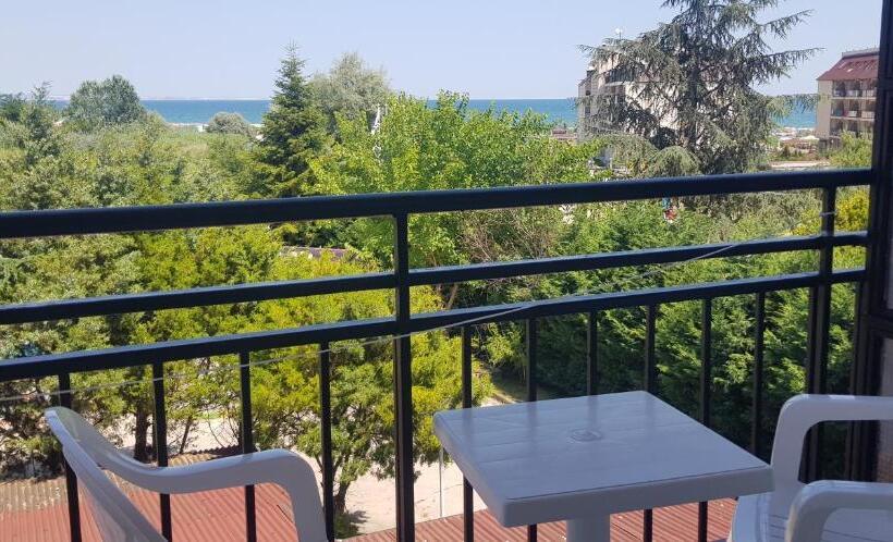 2 Bedroom Suite with Balcony, Dsk