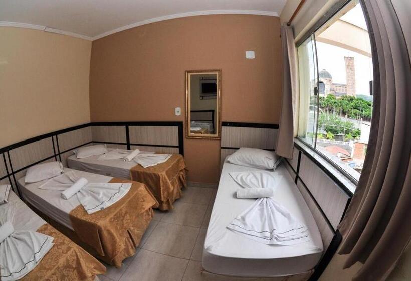 חדר סטנדרט לארבעה, Eldorado Palace