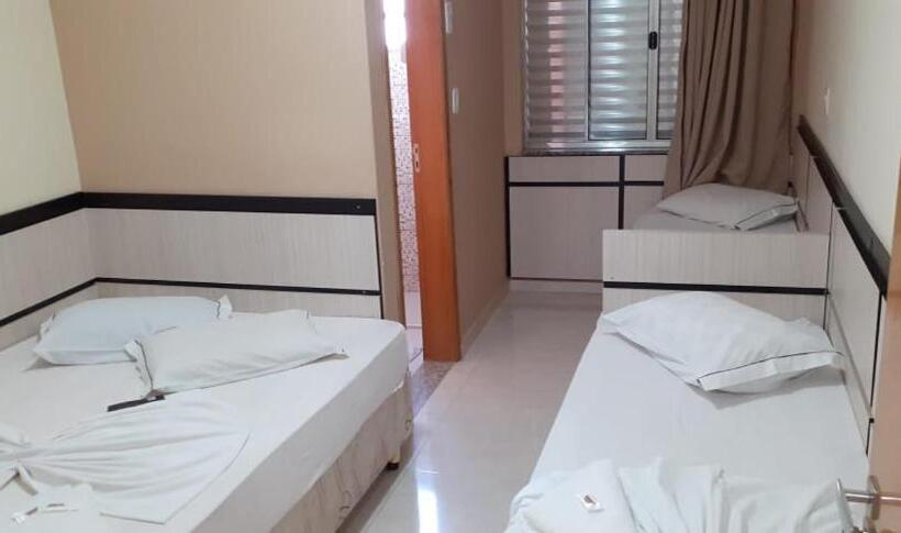 חדר סטנדרט לארבעה, Eldorado Palace