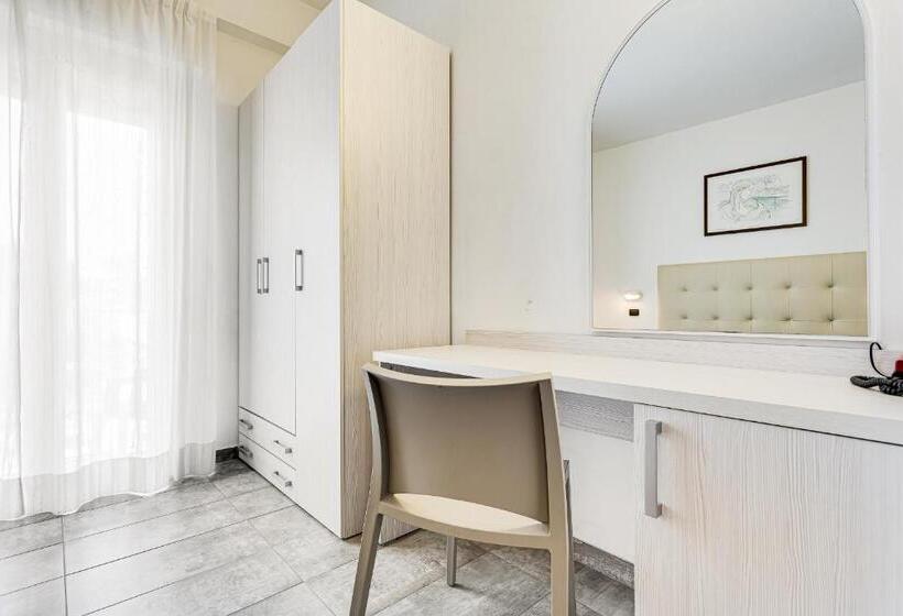 חדר משפחתי, Sirena