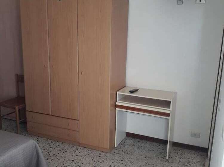 חדר סטנדרט, Sirena