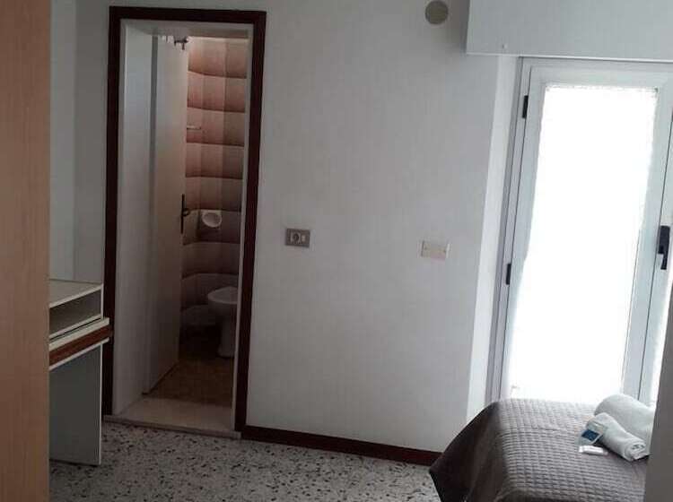 חדר סטנדרט, Sirena