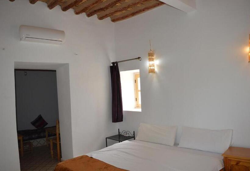 جناح مزود بتراس, Maison D'hôte Amridil