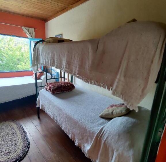 Кровать в Общей Комнате, Onda Verde Hostel