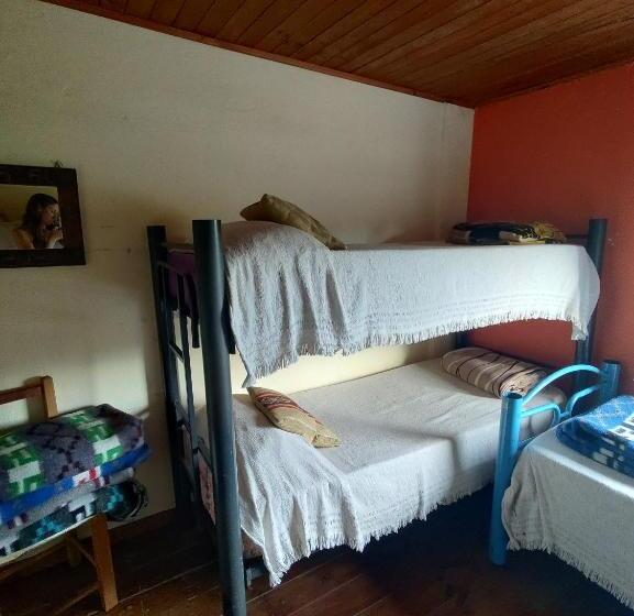 Кровать в Общей Комнате, Onda Verde Hostel