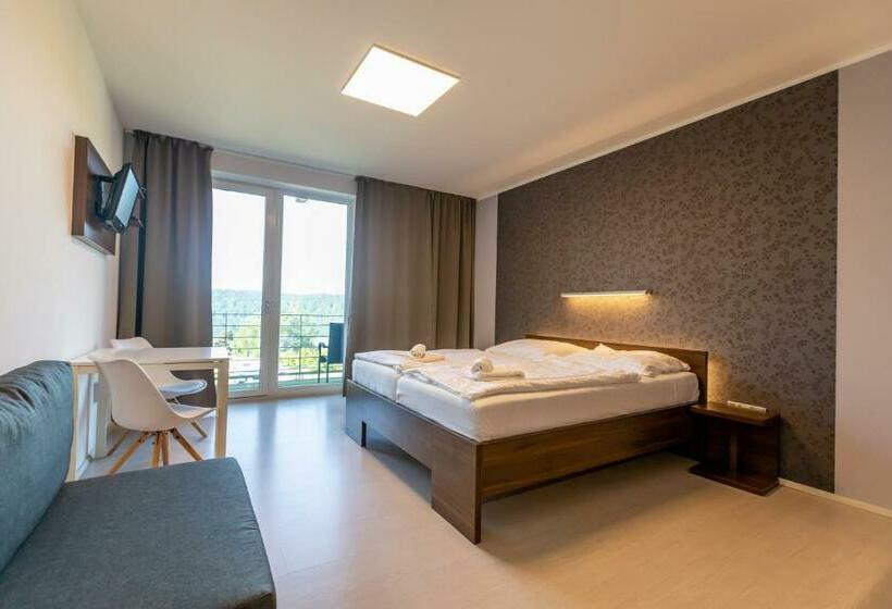 스탠다드 스튜디오, Penziony Gaudeo