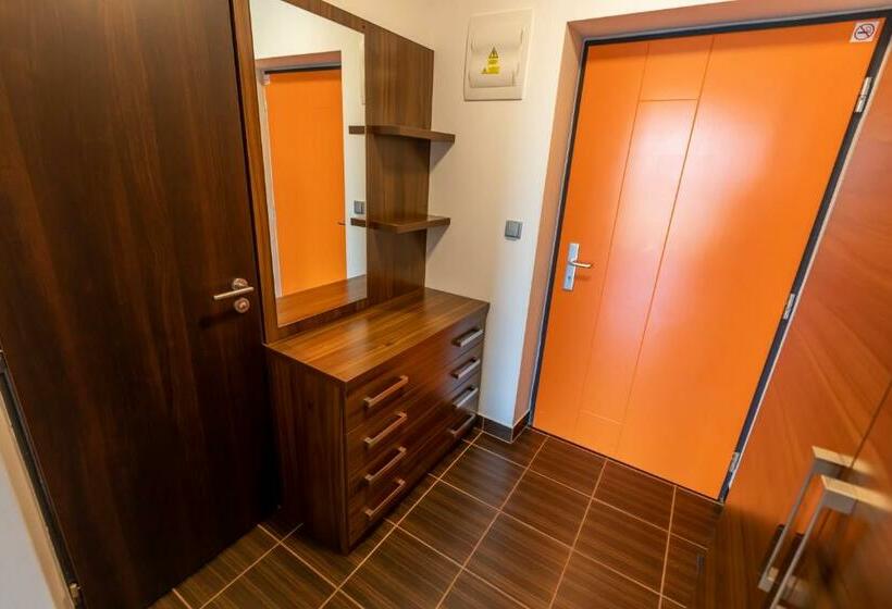 스탠다드 스튜디오, Penziony Gaudeo