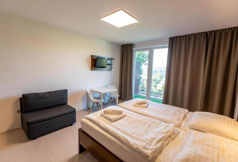 标准工作室, Penziony Gaudeo