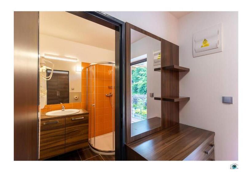 דירת דופלקס בת חדר שינה 1, Penziony Gaudeo