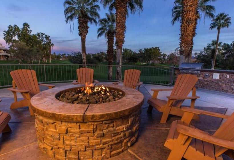 Люкс с Балконом, Desert Springs Villas I