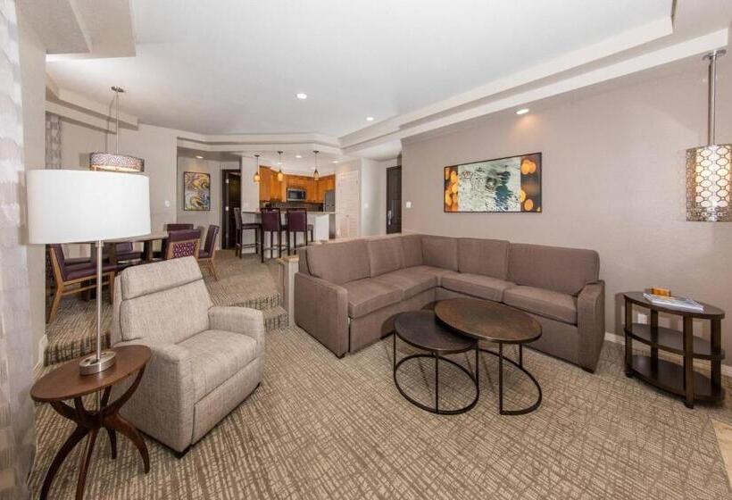 Люкс с Балконом, Desert Springs Villas I