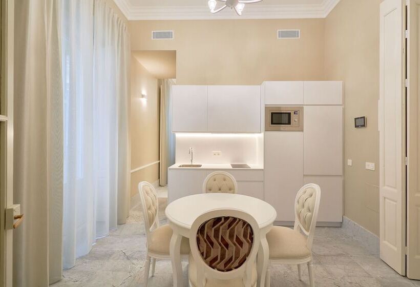 سوییت لوکس, Tandem Palacio Veedor De Galeras Suites