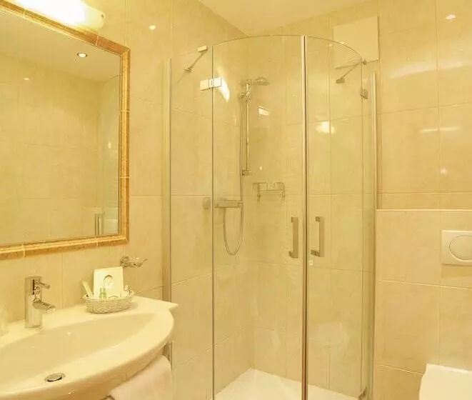 اتاق استاندارد, Alpenherz Hotel Garni