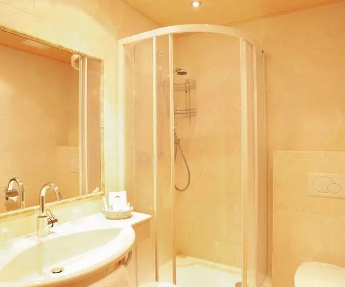 اتاق استاندارد, Alpenherz Hotel Garni
