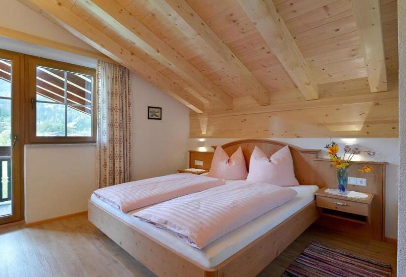 Апартаменты Superior 3 Спальни, Apparthotel Tom Sojer