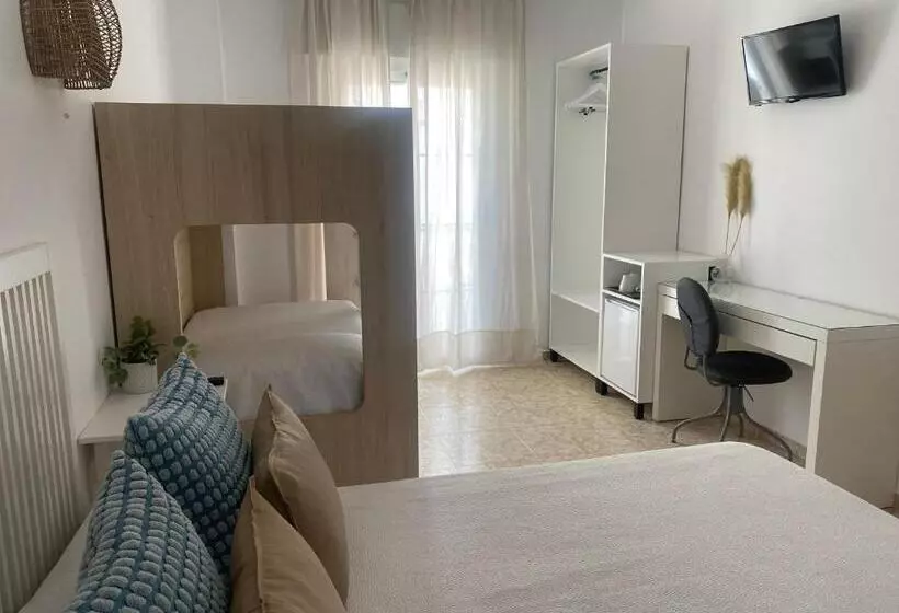 اتاق استاندارد چهار تخته, Hostal Andalucia