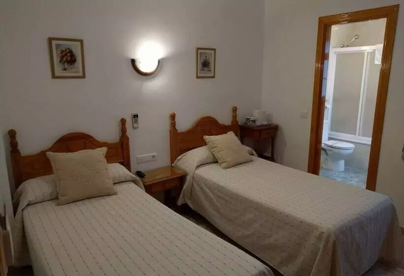اتاق سوپریور, Hostal Andalucia
