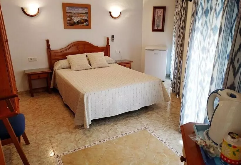 اتاق سوپریور, Hostal Andalucia