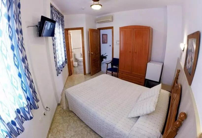 اتاق سوپریور, Hostal Andalucia