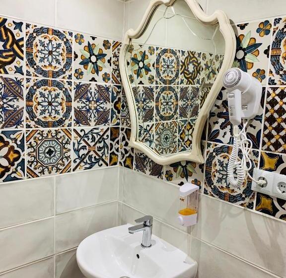 标准间, Pension Aduar