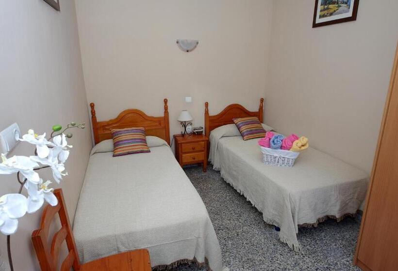 标准间, Pension Aduar