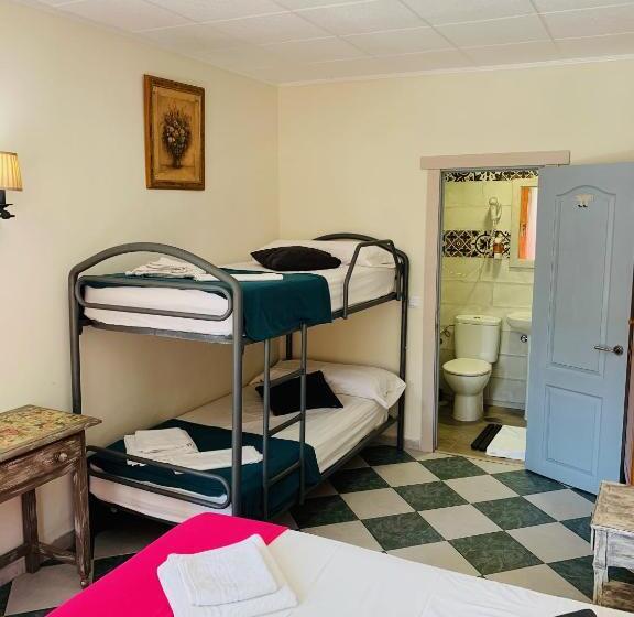 四人标准间, Pension Aduar