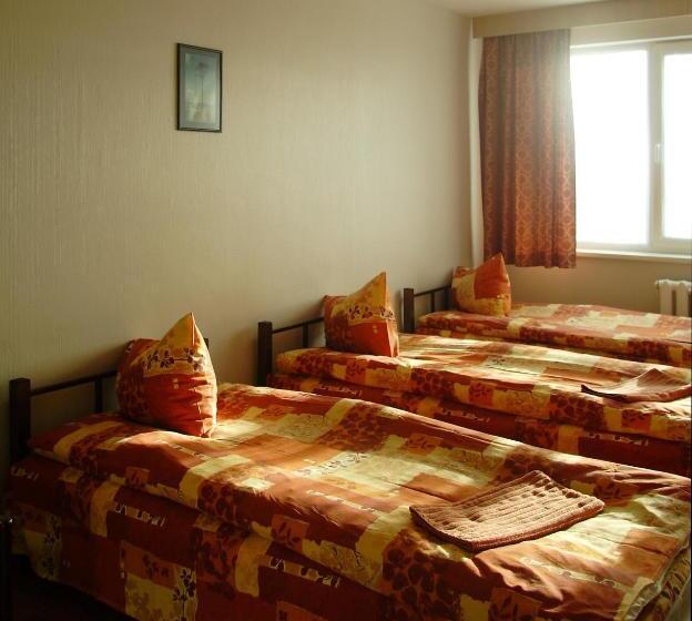 Habitació Triple Economy, Hostel Brize