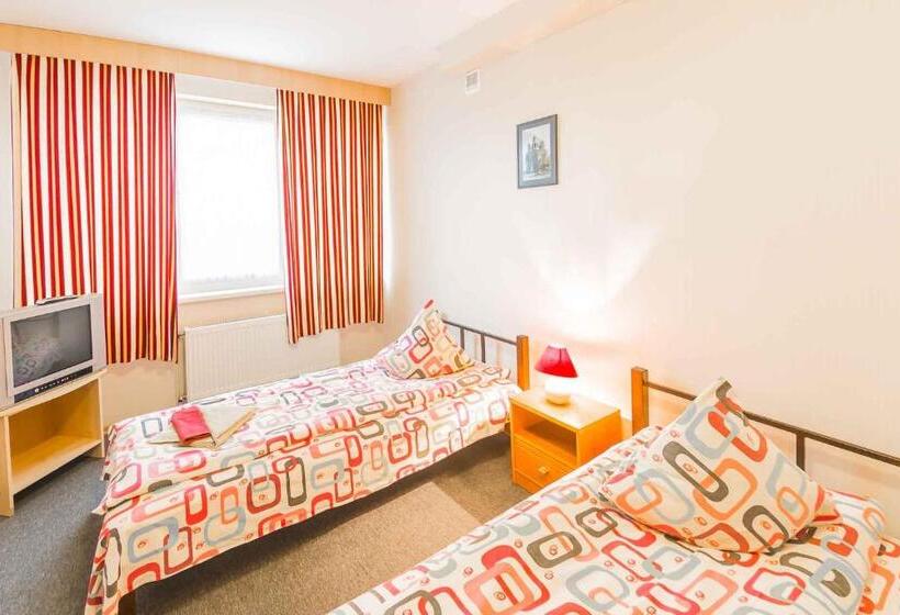اتاق لوکس, Hostel Brize