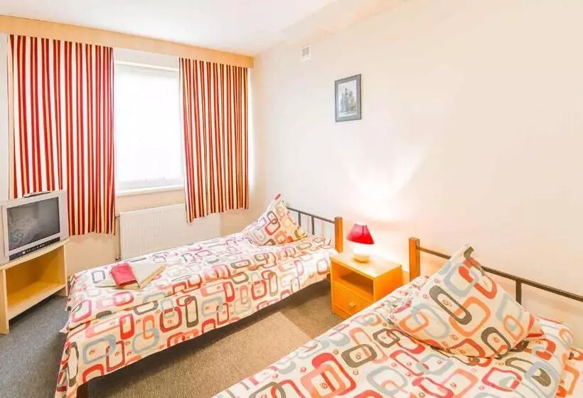 اتاق لوکس, Hostel Brize