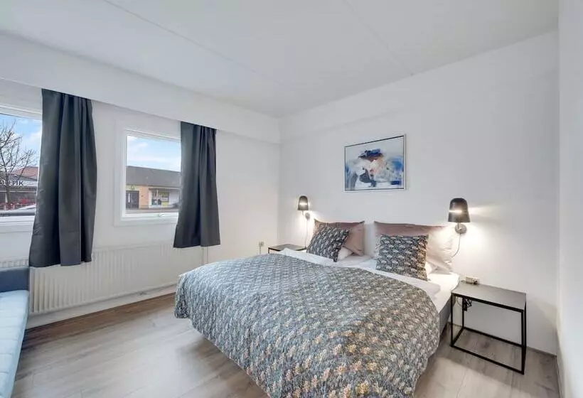 Standard Kolmen Hengen Huone, Hjallerup Kro