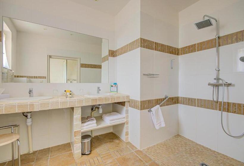 デラックスルーム, Omma