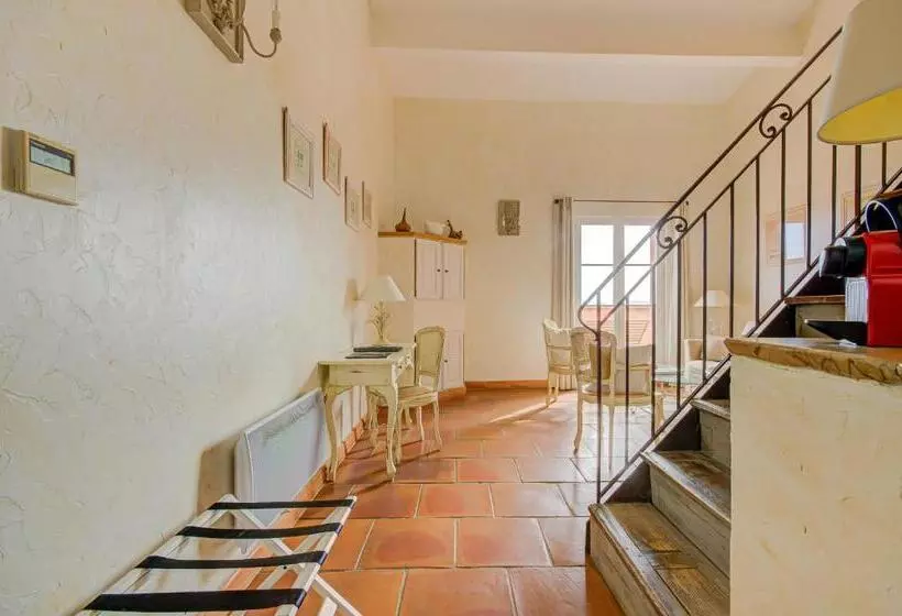 Suite Duplex, Omma
