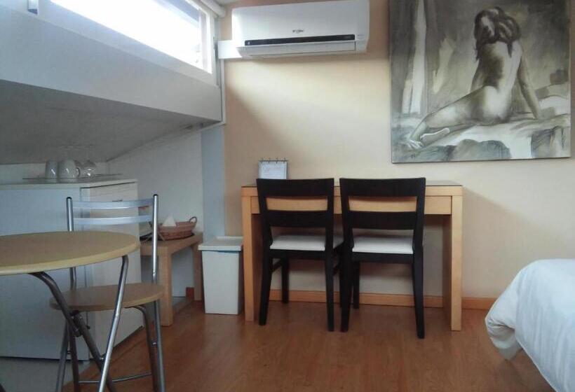 스탠다드 룸, Penthouse   Low Cost