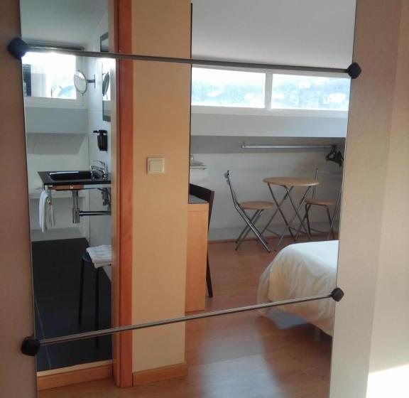 스탠다드 룸, Penthouse   Low Cost