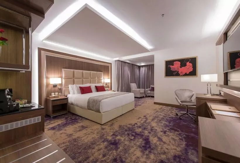 اتاق پرمیوم, Ramada By Wyndham Continental Jeddah