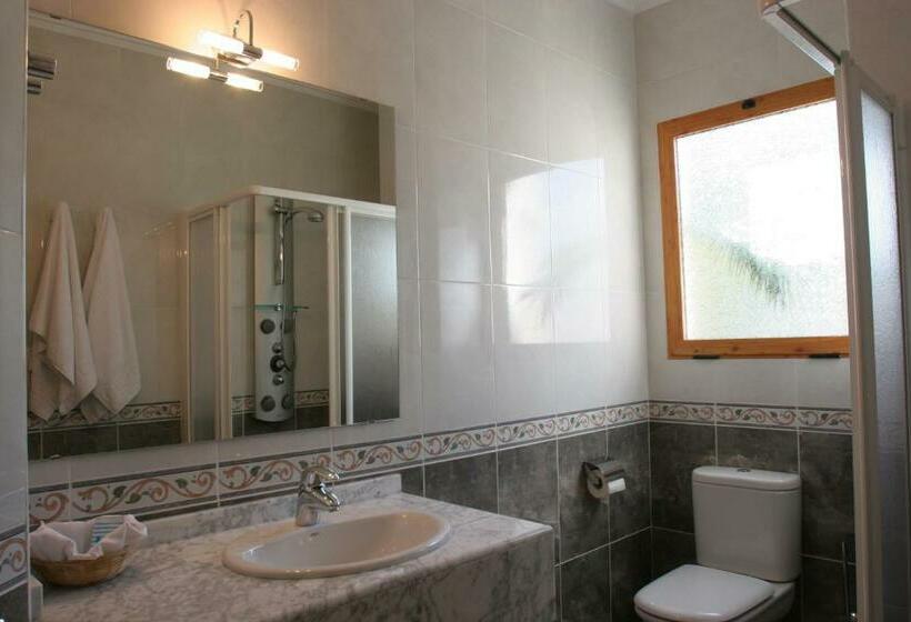 غرفة قياسية, Restaurante Casa Julia