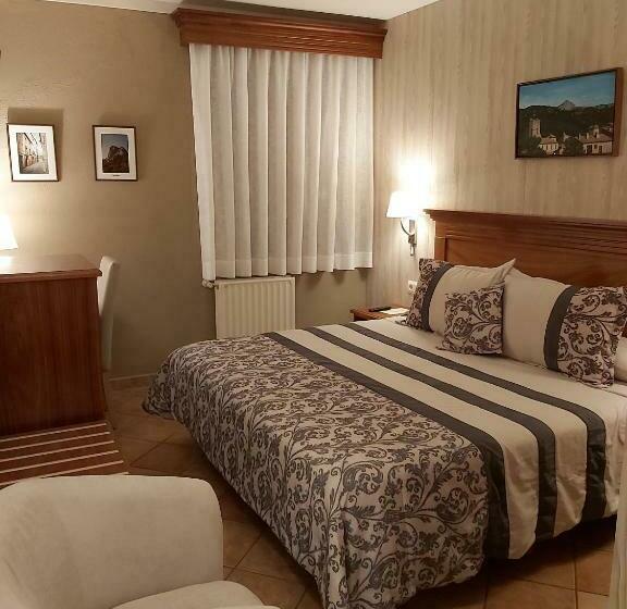 اتاق استاندارد, Restaurante La Quadra