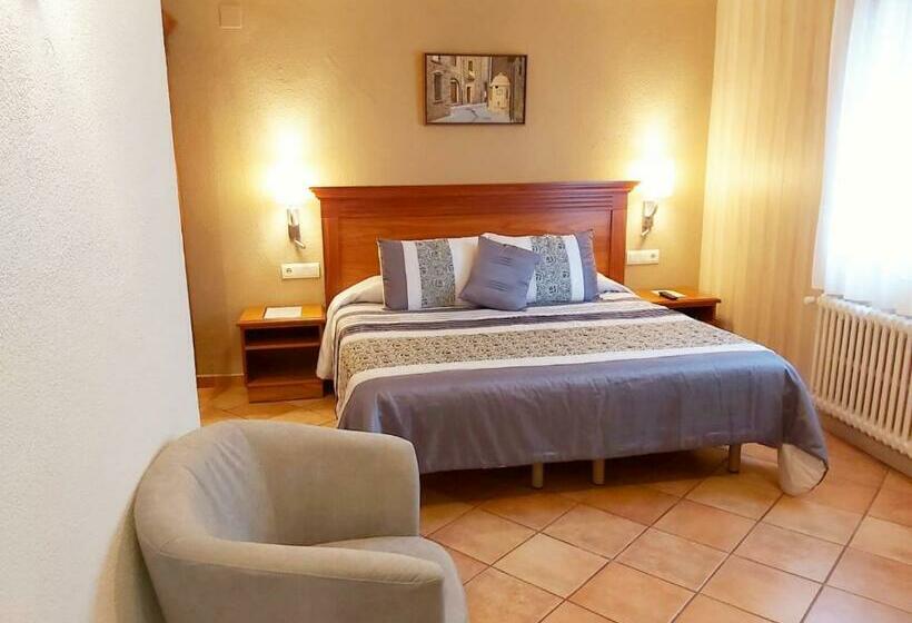 اتاق استاندارد, Restaurante La Quadra