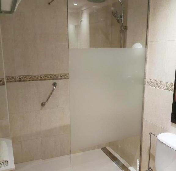 اتاق سوپریور, Restaurante La Quadra