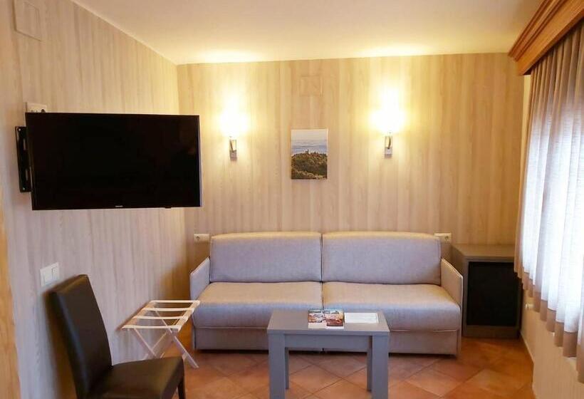 اتاق سوپریور, Restaurante La Quadra