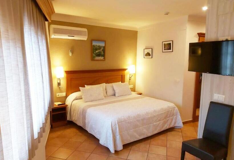 اتاق سوپریور, Restaurante La Quadra