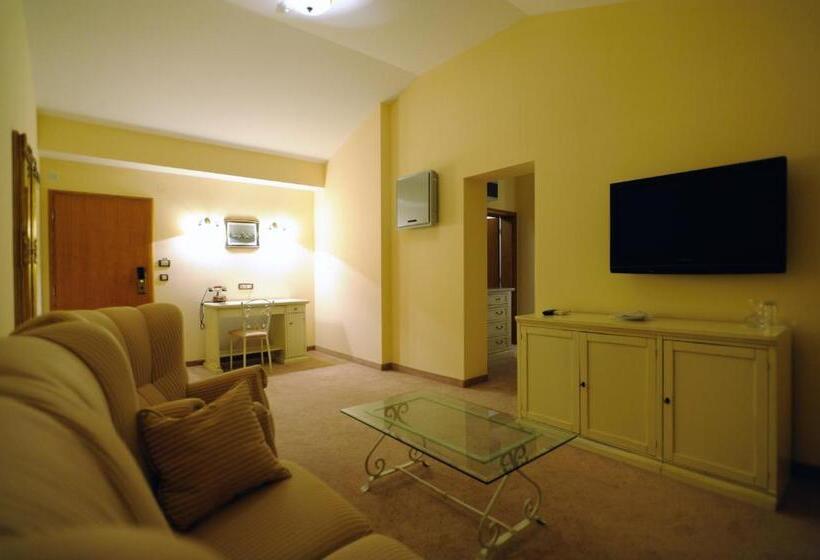 סוויטה נוף לים, Solitudo