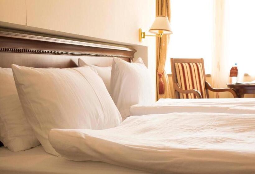 اتاق استاندارد, Hotel Stone Bridge