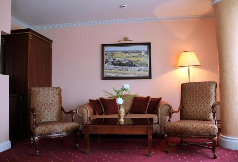 سوییت, Hotel Stone Bridge