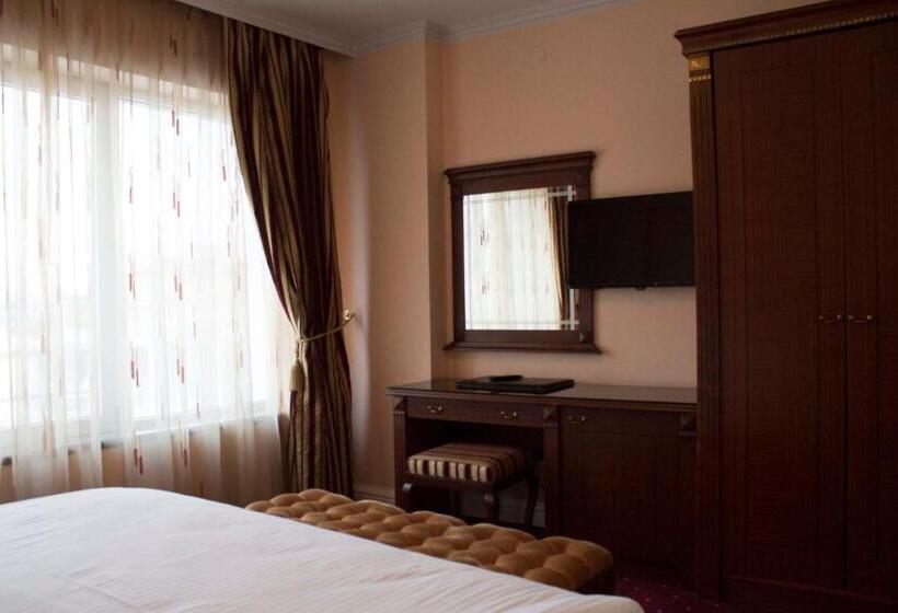 اتاق سوپریور با چشم‌انداز شهر, Hotel Stone Bridge