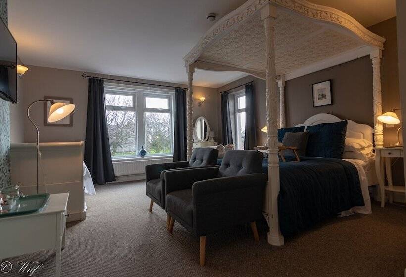 ファミリールーム, Wyndgrove House